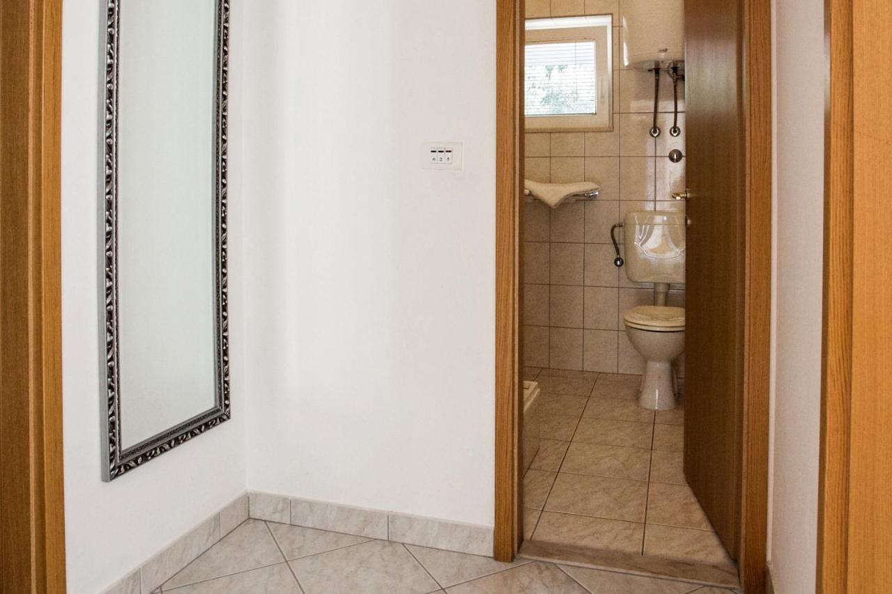 Apartments With A Parking Space Sumpetar, Omis - 11798 Jesenice  Ngoại thất bức ảnh