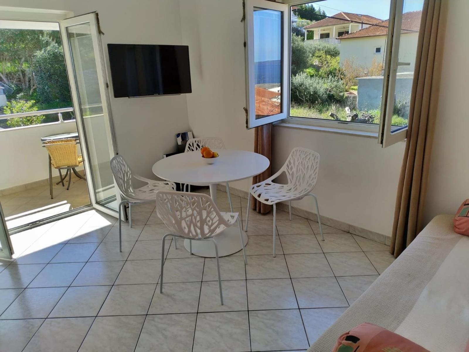 Apartments With A Parking Space Sumpetar, Omis - 11798 Jesenice  Phòng bức ảnh