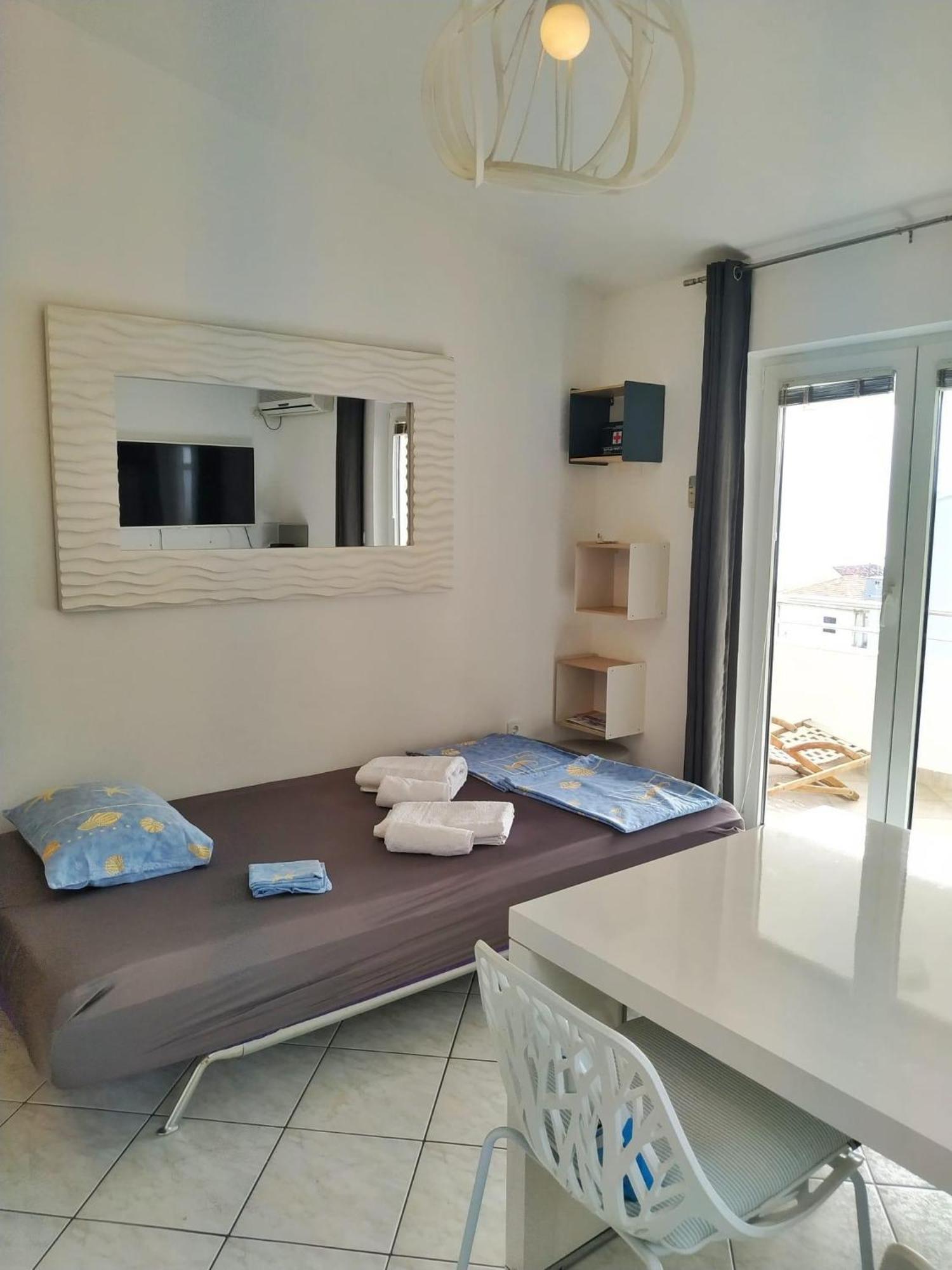 Apartments With A Parking Space Sumpetar, Omis - 11798 Jesenice  Phòng bức ảnh